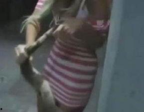 咬胸视频,咬胸视频引发网友热议