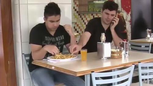 巴西恶搞视频,笑料百出，揭秘南美幽默文化