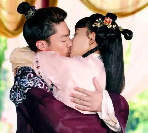 唐嫣的吻戏视频,浪漫瞬间，甜蜜绽放