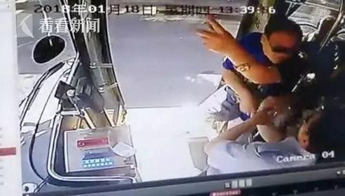 公交车顶爷视频,一场意外引发的全民热议